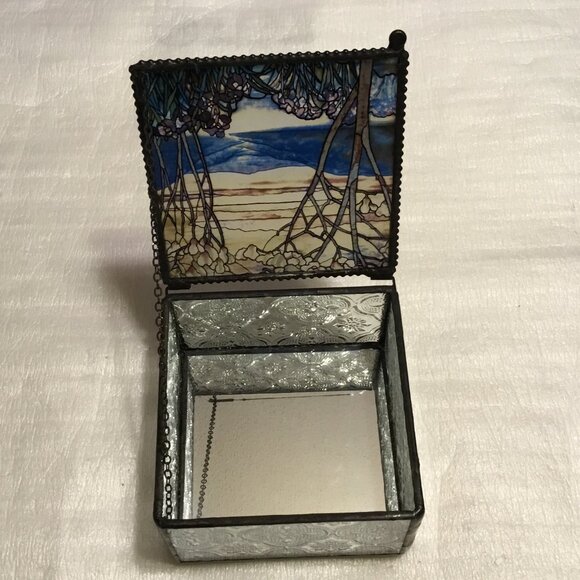 Very lovely stained glass like trinket box -  looks like J. Devlin - Picture 16 of 16